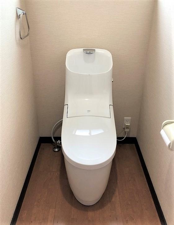 トイレリフォーム│LIXIL手洗い付きトイレですっきりとした空間に【ユニテ】富山のリフォーム｜施工事例｜富山県の