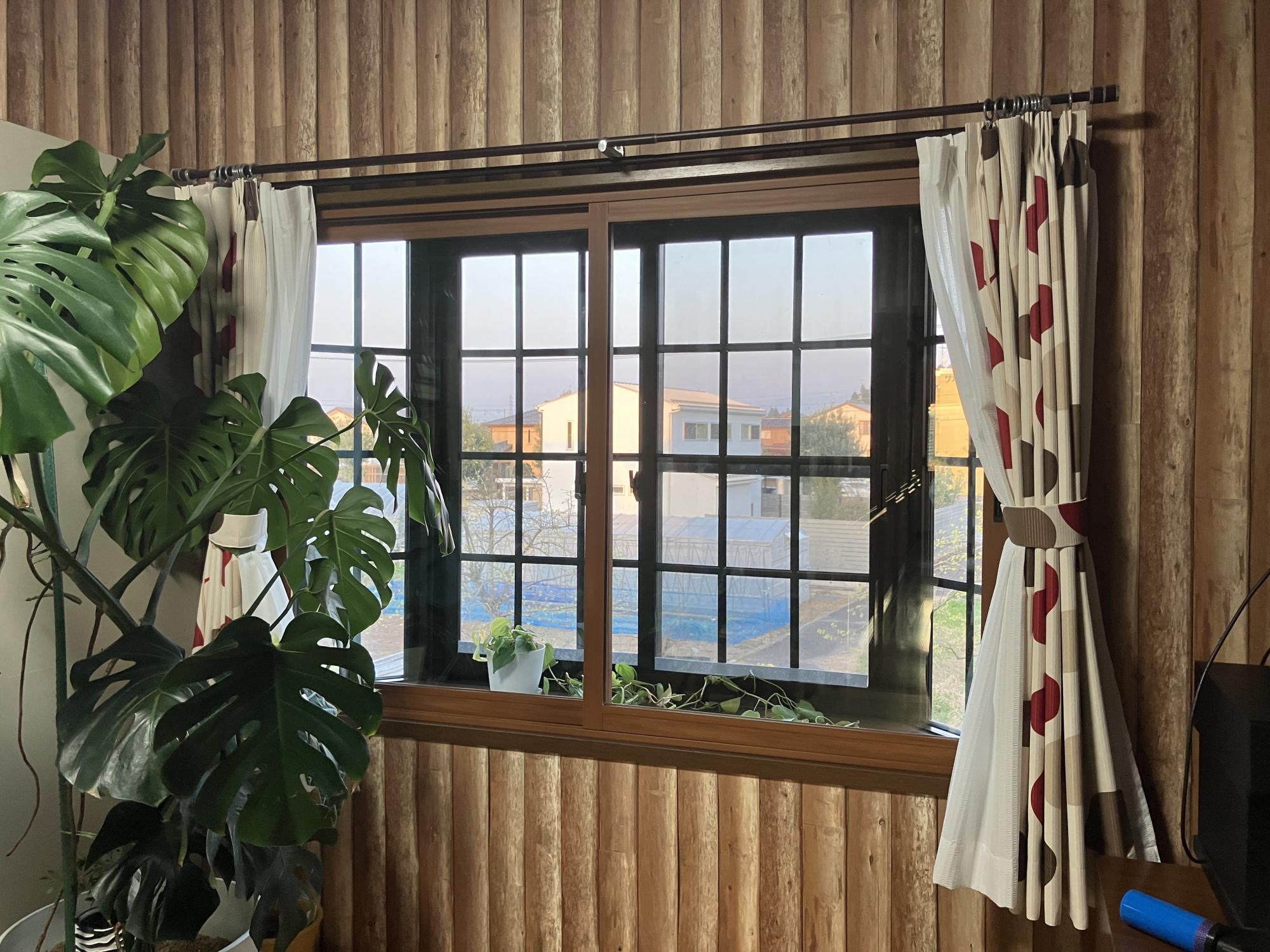 【富山市】隙間風、寒さ対策に特化した玄関扉と内窓のリフォーム